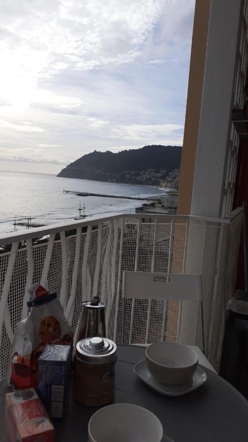 Casa Amisano Appartement Laigueglia Buitenkant foto